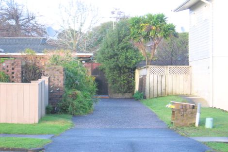 Photo of property in 2/184 Fisher Parade, Farm Cove, Auckland, 2012