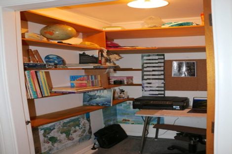 Photo of property in 3 Ardal Grove, Tirohanga, Lower Hutt, 5010