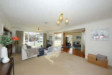 Photo of property in 50 Glenharrow Avenue, Avonhead, Christchurch, 8042