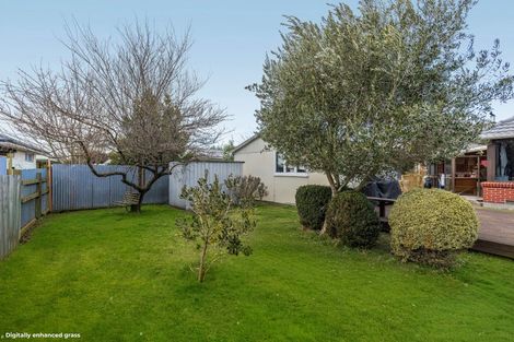 Photo of property in 9 Hannah Place, Redwood, Christchurch, 8051