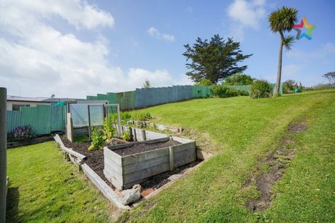 Photo of property in 14 Marine Parade, Bluff, 9814