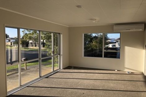 Photo of property in 10 Jupiter Street, Milson, Palmerston North, 4414