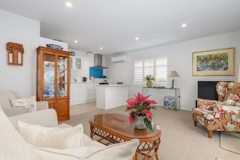Photo of property in 11 Kamahi Crescent, Papamoa Beach, Papamoa, 3118