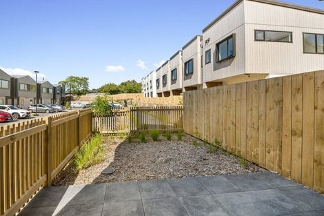 Photo of property in 8 Tokarewa Close, Mount Wellington, Auckland, 1062