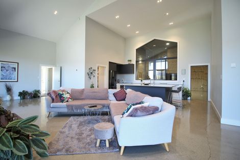 Photo of property in 211 Mcarthur Road, Springvale, Alexandra, 9391