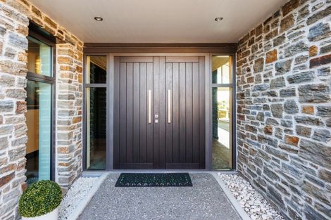 Photo of property in 21 The Strand, Fitzherbert, Palmerston North, 4410