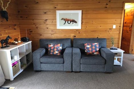 Photo of property in 32 Mackenzie Street, National Park, Owhango, 3989