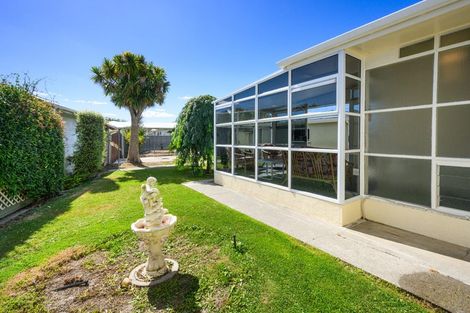 Photo of property in 17 Paisley Street, Awapuni, Palmerston North, 4412