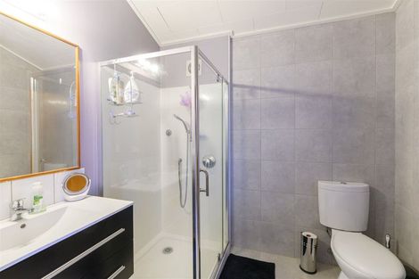 Photo of property in 19 Dudding Avenue, Northcote, Auckland, 0627