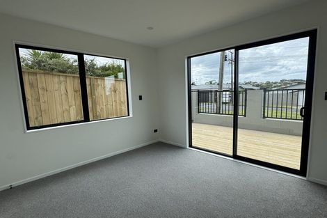 Photo of property in 13a Rock Isle Road, Torbay, Auckland, 0630