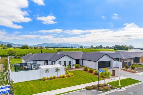 Photo of property in 28 Whitehall Drive, Springlands, Blenheim, 7201