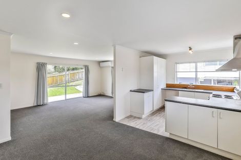 Photo of property in 2/28 Witheford Drive, Bayview, Auckland, 0629