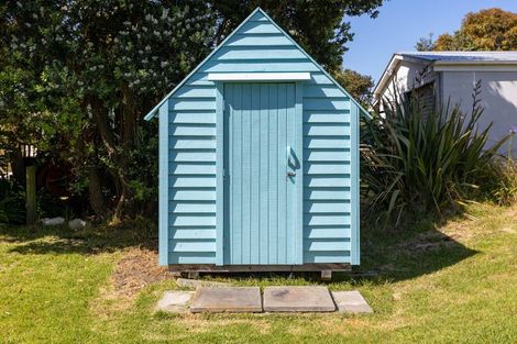 Photo of property in 56 Pinedale Crescent, Riversdale Beach, Masterton, 5872