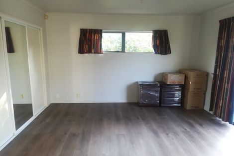 Photo of property in 8l Aotea Road, Glen Eden, Auckland, 0602