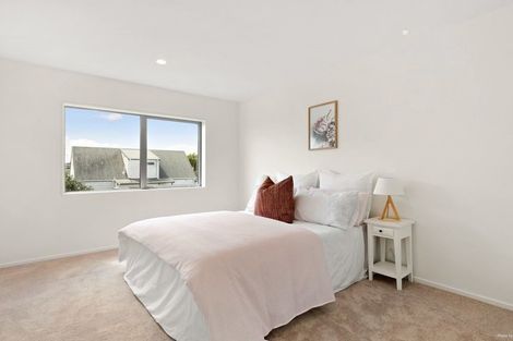 Photo of property in 8b Karamu Street, Te Atatu Peninsula, Auckland, 0610