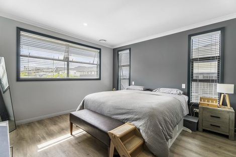 Photo of property in 41 Couldrey Crescent, Red Beach, 0932