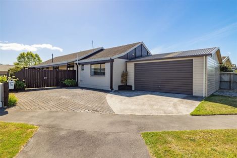 Photo of property in 20 Sawtell Place, Northcote, Christchurch, 8052