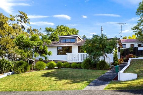 Photo of property in 2 Morlie Place, Torbay, Auckland, 0630