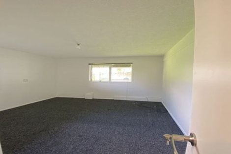Photo of property in 28 Barker Rise, Northcross, Auckland, 0632