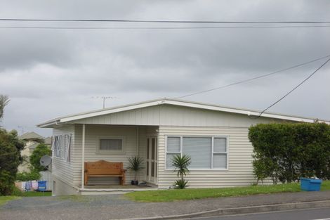 Photo of property in 1031 Whangaparaoa Road, Tindalls Beach, Whangaparaoa, 0930