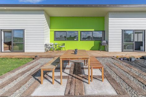 Photo of property in 128 Cummerfield Road, Foxton, 4891