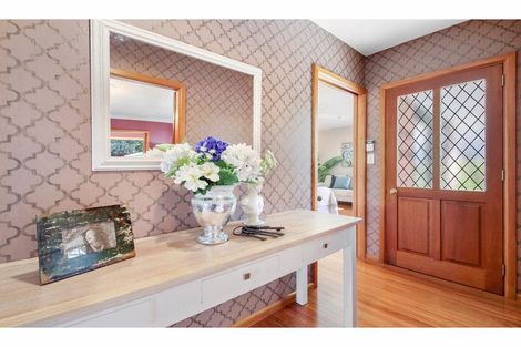 Photo of property in 84 Maidstone Road, Ilam, Christchurch, 8041