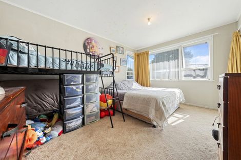 Photo of property in 61 Graham Avenue, Te Atatu Peninsula, Auckland, 0610