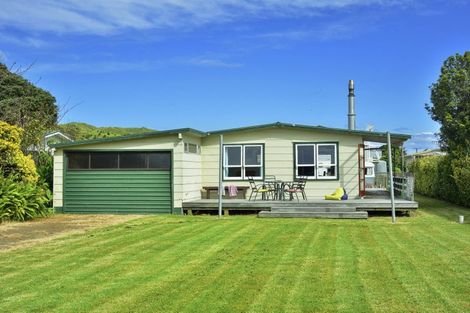 Photo of property in 4 Tarakihi Crescent, Mahia, Nuhaka, 4198