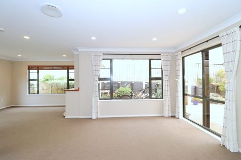 Photo of property in 33 Annalong Road, Dannemora, Auckland, 2016