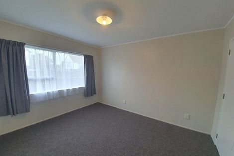 Photo of property in 2/11 Challen Close, Conifer Grove, Takanini, 2112