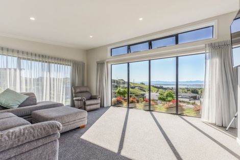 Photo of property in 14 Hill Tops Way, Stoke, Nelson, 7011