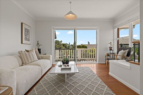 Photo of property in 1/264 Lake Road, Hauraki, Auckland, 0622