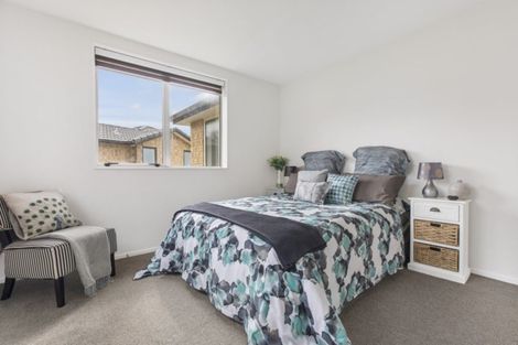 Photo of property in 114 Grand Drive, Orewa, 0931