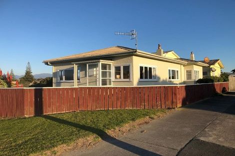 Photo of property in 26 Marine Parade, Otaki Beach, Otaki, 5512