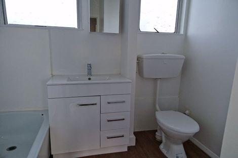 Photo of property in 107 Waltham Road, Sydenham, Christchurch, 8023