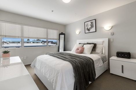 Photo of property in 2/1086 Papamoa Beach Road, Papamoa Beach, Papamoa, 3118