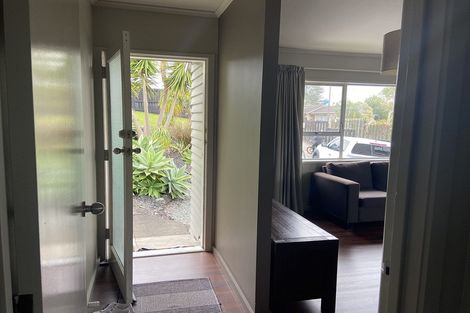 Photo of property in 43 Redwood Drive, Massey, Auckland, 0614