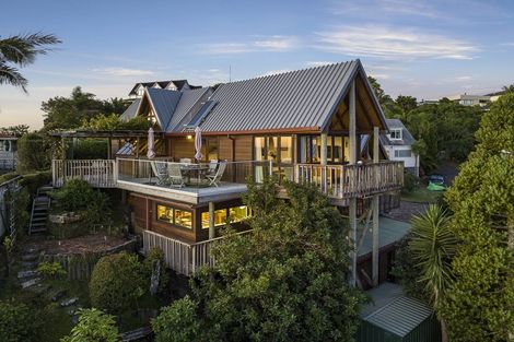 Photo of property in 36 Mayall Avenue, Beach Haven, Auckland, 0626