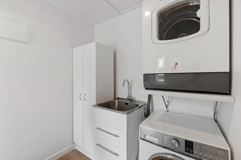 Photo of property in 75 Mcdonnell Road, Arrowtown, 9302