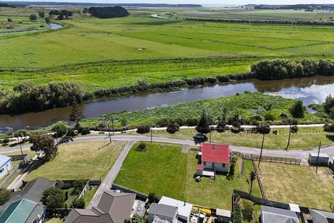 Photo of property in 32 Harbour Street, Foxton, 4814