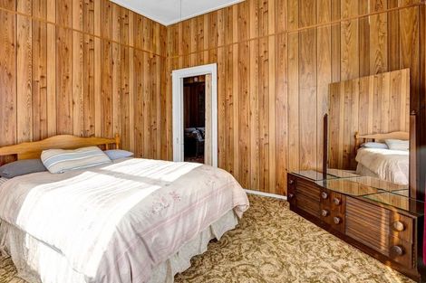 Photo of property in 9 Napier Street, Opunake, 4616