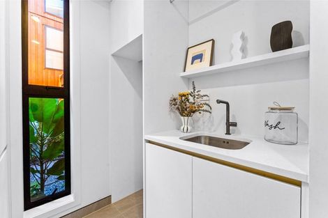 Photo of property in 7a Crete Avenue, Milford, Auckland, 0620