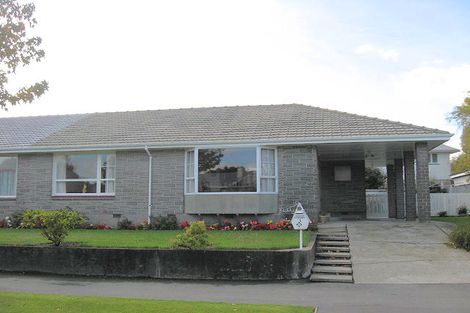 Photo of property in 1 Seagrave Place, Ilam, Christchurch, 8041