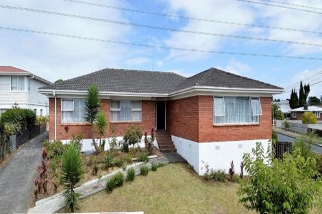 Photo of property in 2 Clayton Avenue, Otara, Auckland, 2023