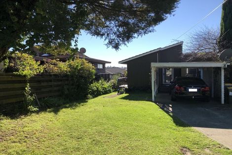 Photo of property in 1/309 Wairau Road, Totara Vale, Auckland, 0627