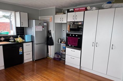 Photo of property in 37 Ellis Avenue, Mount Roskill, Auckland, 1041
