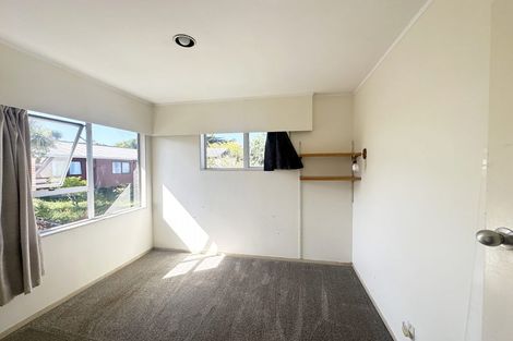 Photo of property in 4/70 West Coast Road, Glen Eden, Auckland, 0602