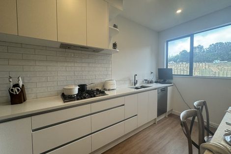 Photo of property in 10 Monstedt Terrace, Windsor Park, Auckland, 0632
