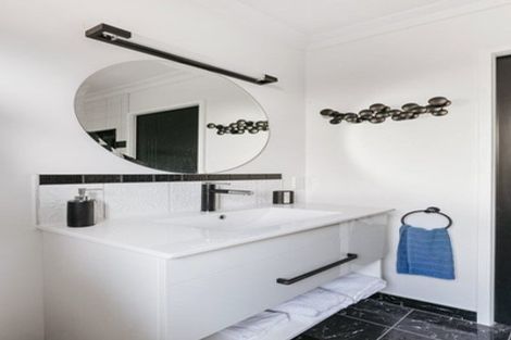 Photo of property in 95a Harbour View Road, Omokoroa, 3114