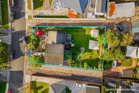 Photo of property in 28 Vina Place, Massey, Auckland, 0614